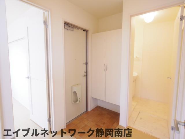 玄関　ゆったりとした玄関です