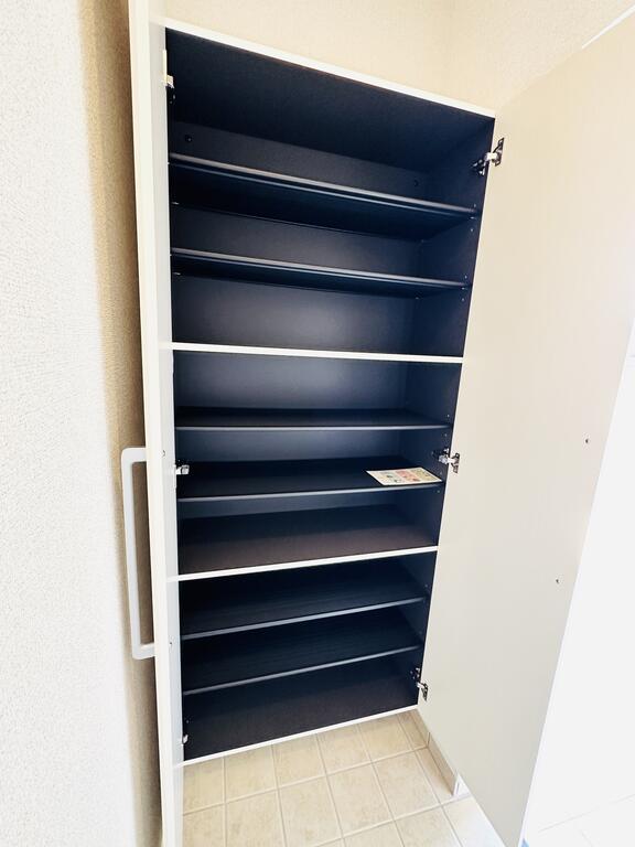 その他設備　玄関収納