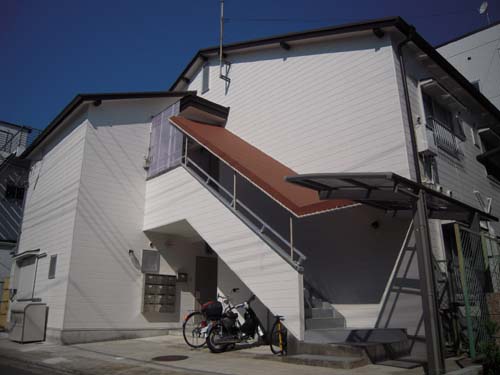 木津川市相楽のアパートの建物外観