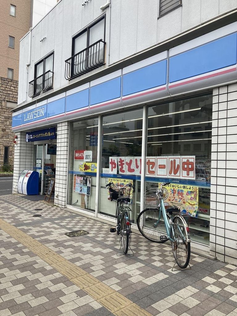 【ポレスター野田屋町のコンビニ】