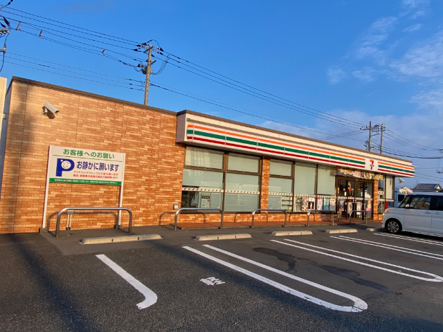 コンビニ　セブンイレブン富士市青島町店（コンビニ）まで776m