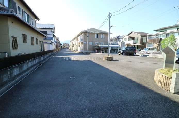 【守山市水保町のアパートの駐車場】