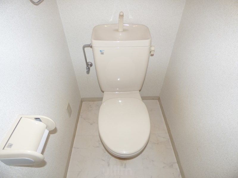 トイレ　※同タイプの他のお部屋です