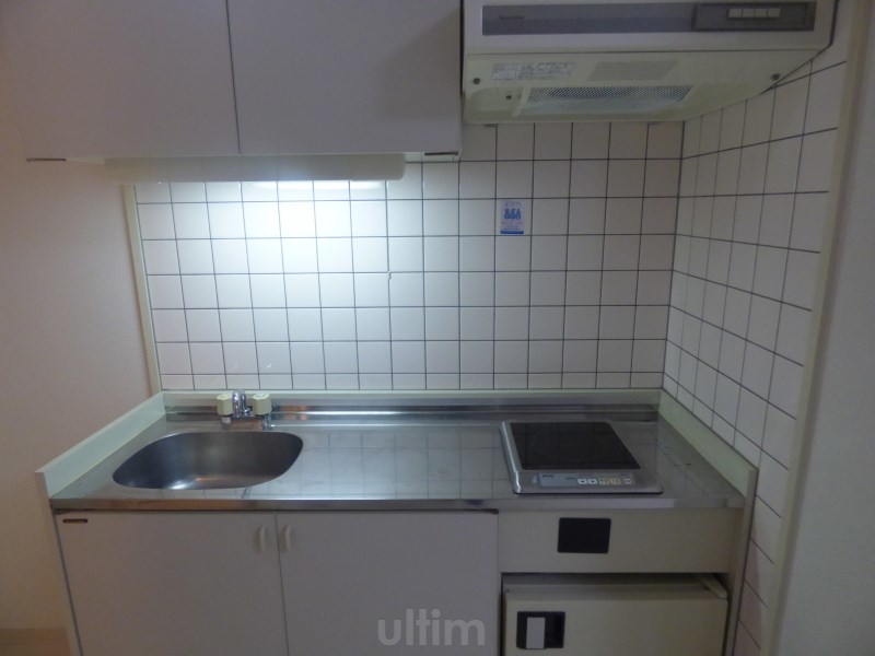 キッチン　※同タイプの他のお部屋です