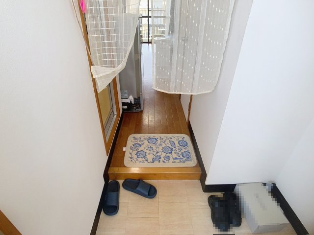 玄関　2025年2月撮影※現況を優先致します。