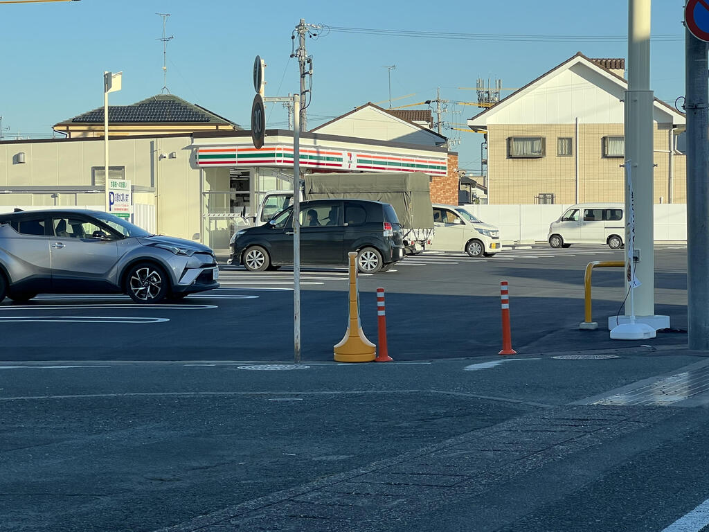 コンビニ　セブンイレブン浜松舞阪店（コンビニ）まで246m