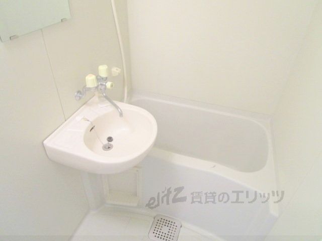 バス・シャワールーム　風呂