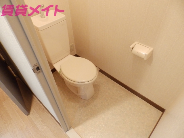 トイレ　同物件別部屋写真