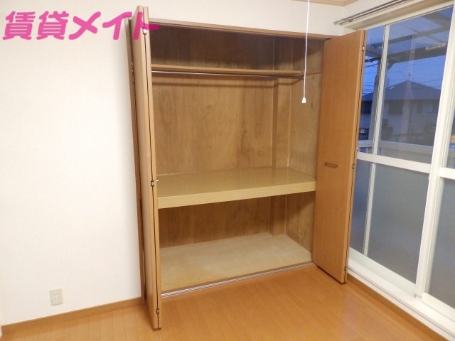 収納　同物件別部屋写真