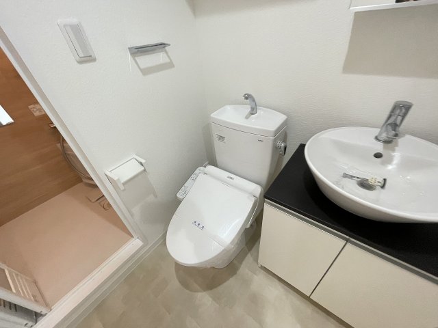 トイレ　清潔感のあるトイレです