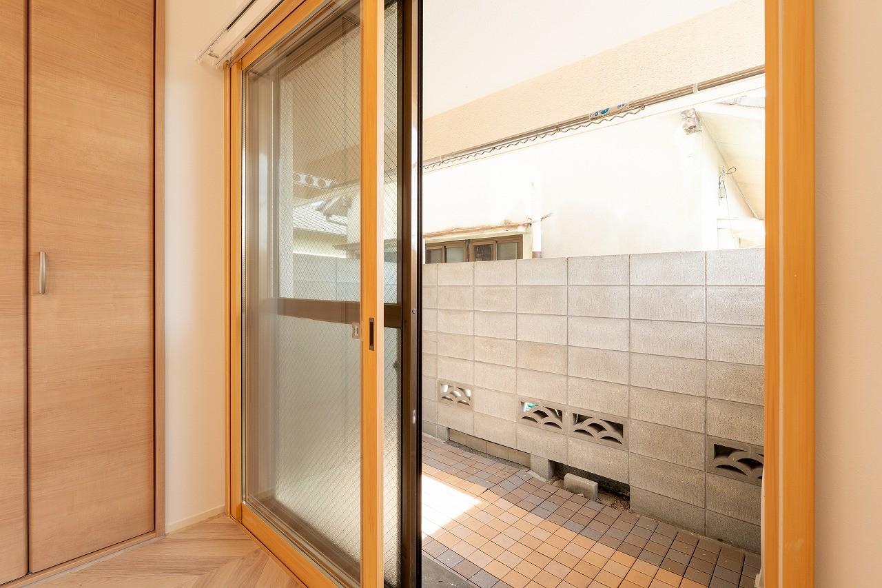 庭　専用庭あり。外干しや気分転換に便利／二重窓で断熱◎