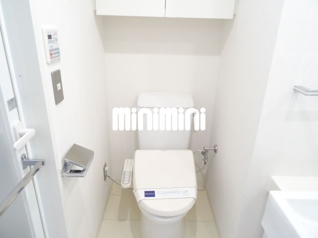 トイレ　温水洗浄便座付トイレ