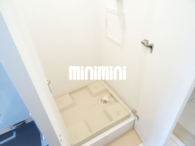 その他部屋・スペース　扉付きの室内洗濯機置場