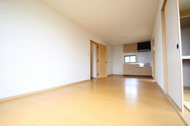 居室・リビング　別号室の写真です