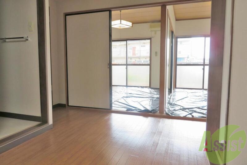 居室・リビング　南向きの明るいお部屋で解放感もございます