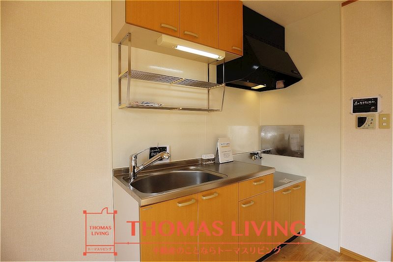 キッチン　調理スペースが十分に確保できるキッチンです。