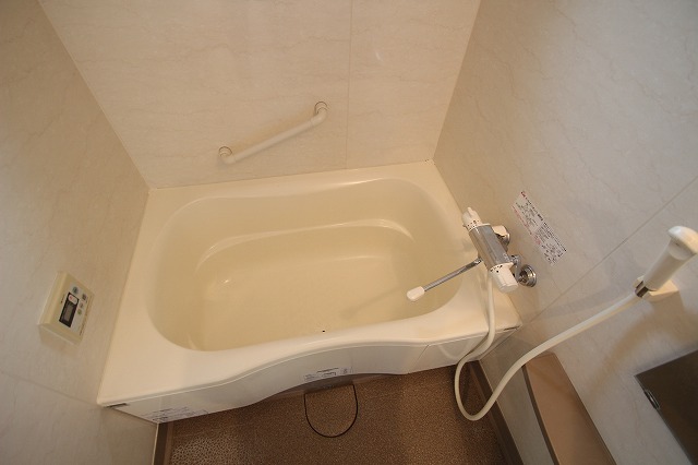 バス・シャワールーム　同物件、別号室のものです。