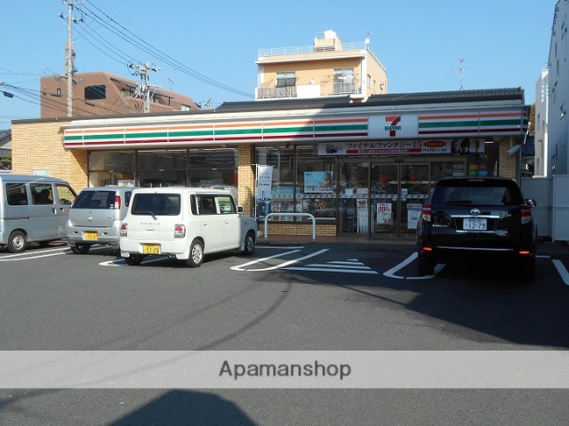 コンビニ　セブンイレブン（コンビニ）まで789m