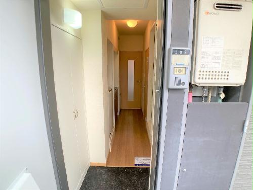 エントランス　設備・使用は号室により異なる為、現況を優先いたします。