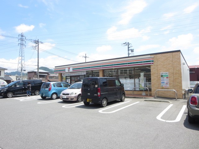 コンビニ　セブンイレブン（コンビニ）まで1554m
