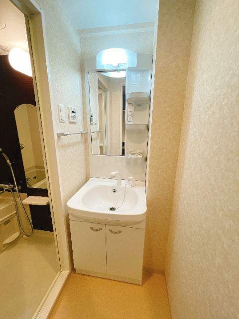 洗面設備　同じ間取りの部屋の写真です