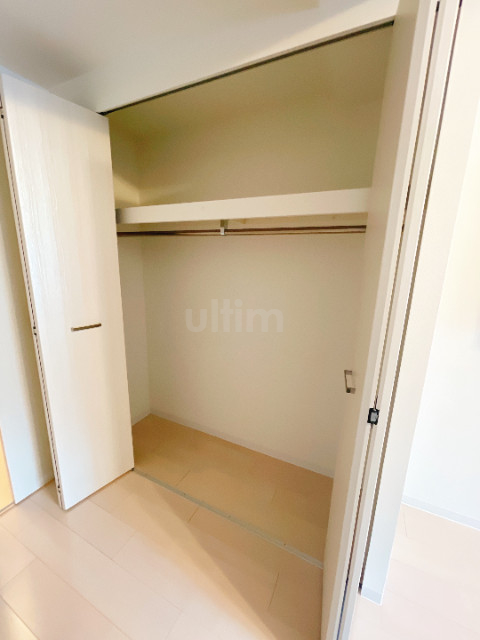 収納　同じ間取りの部屋の写真です