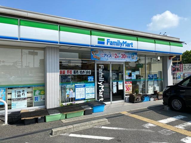 コンビニ　ファミリーマート堺浜寺船尾町店（コンビニ）まで513m