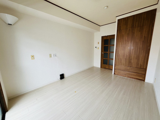 居室・リビング　※別部屋の写真です