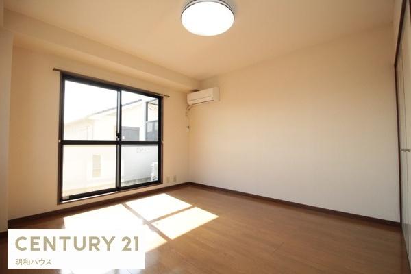 居室・リビング　明るい7.8帖です♪