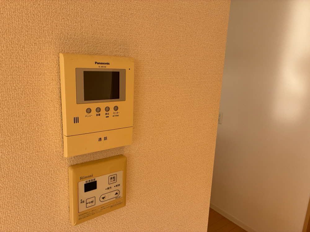 セキュリティ　モニター付きインターフォンです。