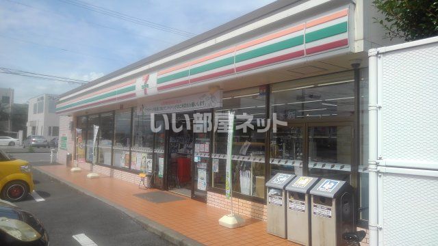 コンビニ　セブンイレブン　鈴鹿地子町店（コンビニ）まで543m