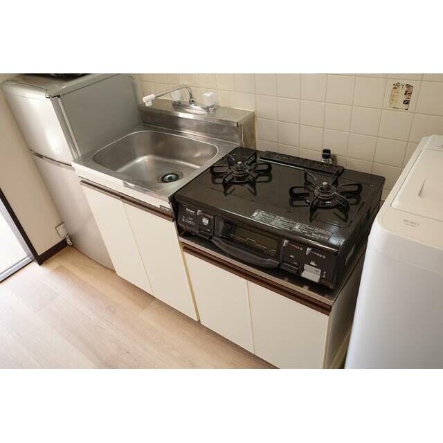 キッチン　ガスキッチン・２口コンロつき