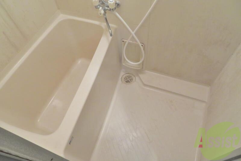 バス・シャワールーム　バスルームは一日の疲れを癒す大切な場所です。