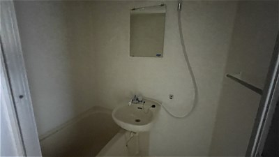 洗面設備　浴室内に洗面台付き！