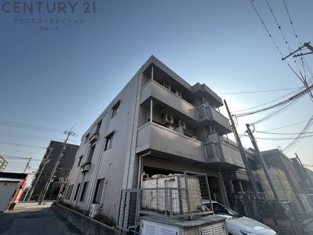 建物外観　オートロックで外部の人間が簡単に出入りできないため安心です。