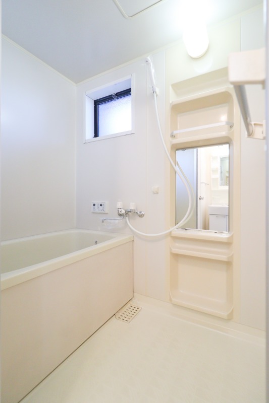 バス・シャワールーム　図面と現状に相違がある場合には現状を優先