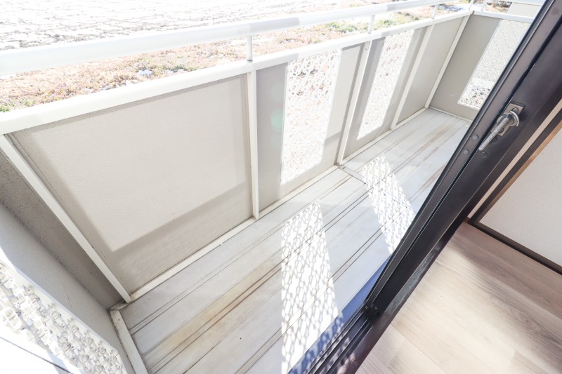 バルコニー　図面と現状に相違がある場合には現状を優先