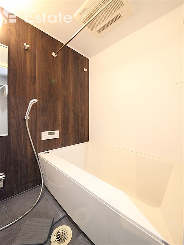 バス・シャワールーム　バスルーム