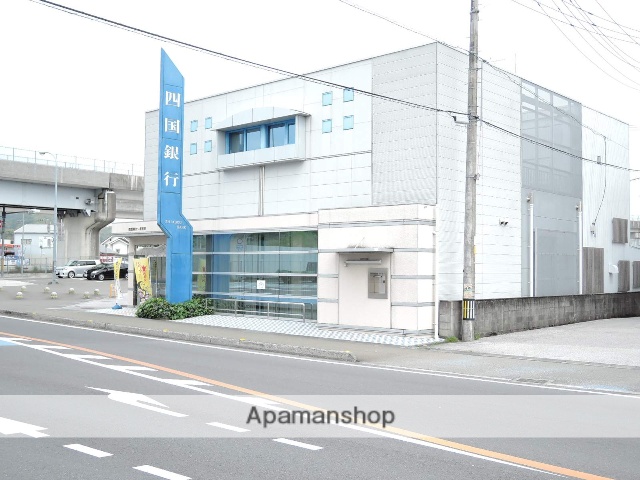 銀行　四国銀行一宮支店（銀行）まで980m