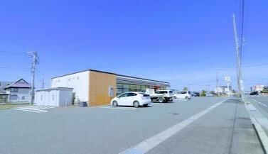 コンビニ　セブンイレブン半田向山町店（コンビニ）まで866m
