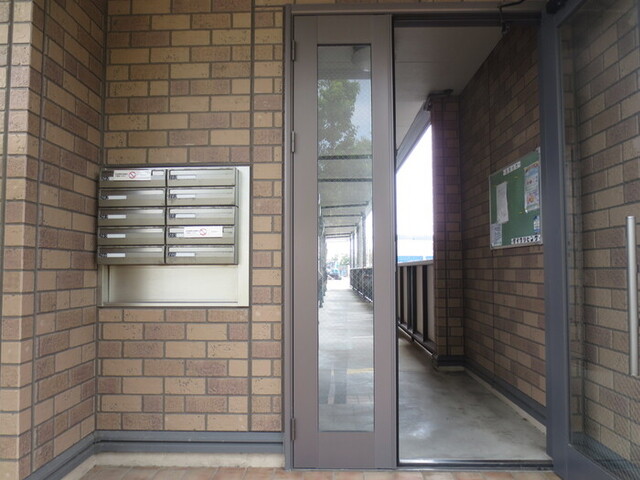 エントランス　エントランス外側