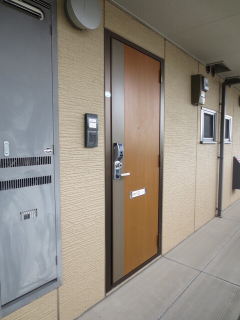 玄関　２０１　玄関ドア