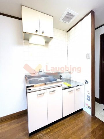 キッチン　コンパクトなキッチンで掃除もラクラク