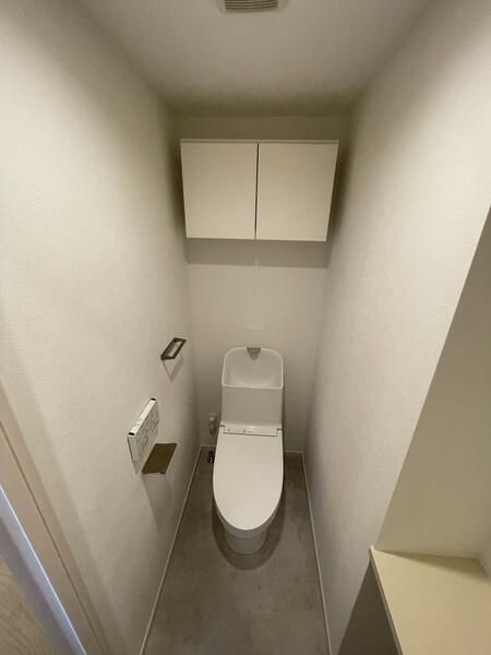 トイレ　別タイプ部屋　参考写真です