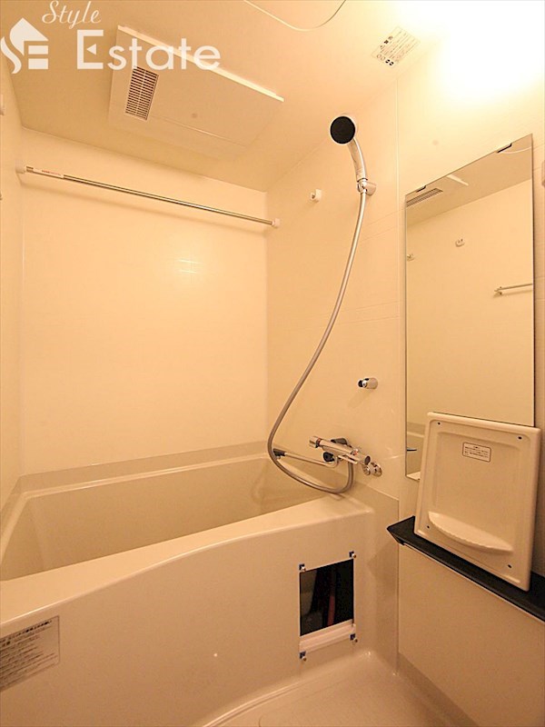 バス・シャワールーム　バスルーム