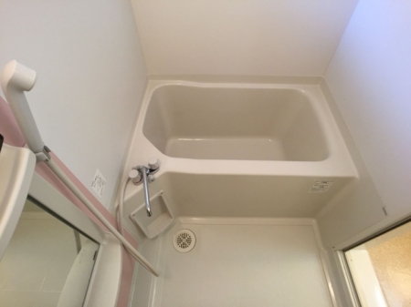 バス・シャワールーム　日々の暮らしに欠かせないお風呂です