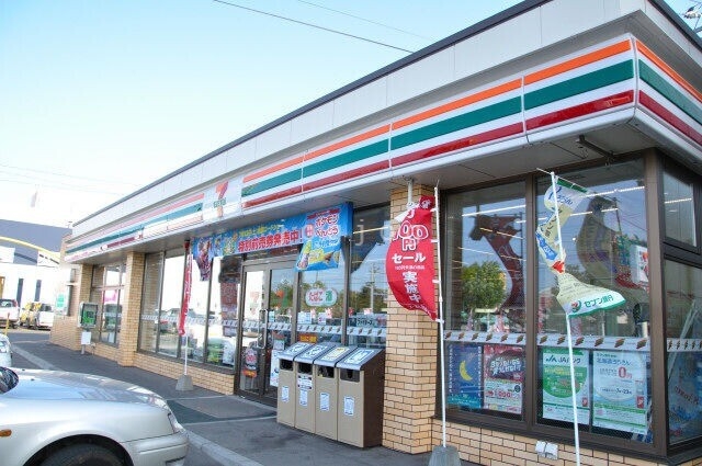コンビニ　セブンイレブン札幌本町2条店（コンビニ）まで446m