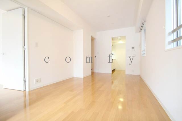 居室・リビング　南向きの明るいリビング