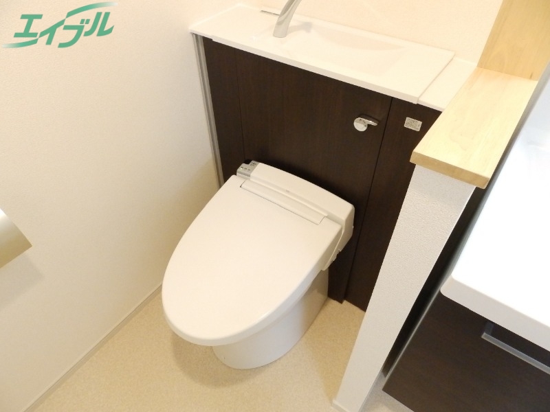 トイレ　別部屋参考写真です。