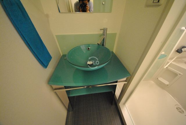 洗面設備　セレニテ北久宝寺　おしゃれな洗面台